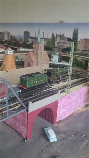 OO Hornby Hagley Hall with a short goods train. #ooscale #modeltrains #hobby