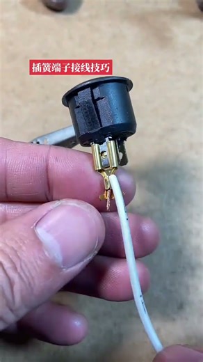 Spade Terminal Wiring Tips #ideas #tools #wire #electric #shorts