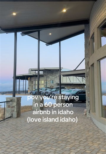 Idaho Airbnb: 60-Person Stays & Teton Views