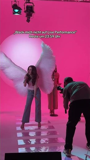 Ihr könnt euch den Auftritt ab heute Nacht 23:59 Uhr anschauen 🙈💕