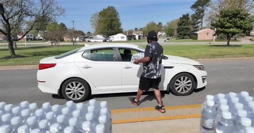 Colonial Heights opens water distribution site as boil advisory continues