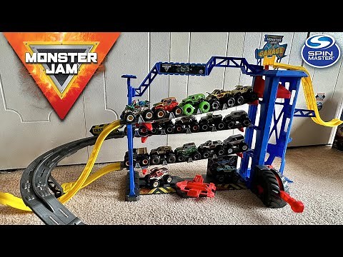 SPIN MASTER MONSTER JAM GARAGE PLAYSET!
