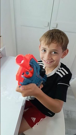 Testing the Nerf Elite 2.0 Commander RD-6 Blaster with 6-Dart Rotating Drum