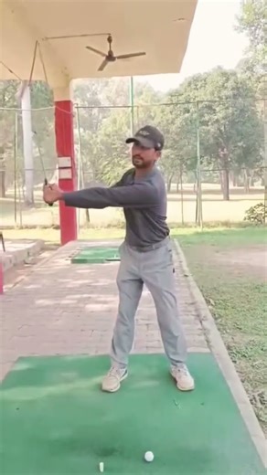 Fix Your Shoulder Turn | Golf Swing Tip. #golftips #golfswing #golfshorts