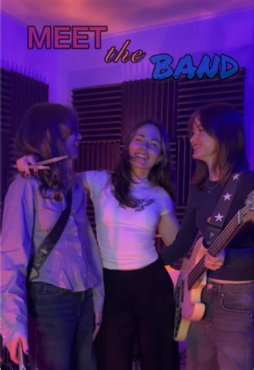 meet the band!! lowkey feels like a sitcom intro 😝 #meettheband #band #intro #friends #fyp
