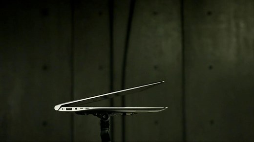 Samsung Series 9 Laptop TV Spot, 'Shootout'