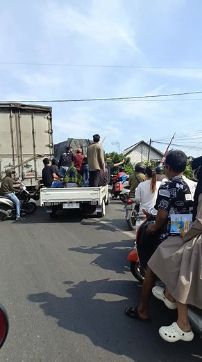 Jembatan doro payung wes macet wong demo | Erina Kristianing