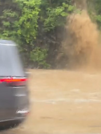 Flooding Hits I-40 Near TN/NC Line