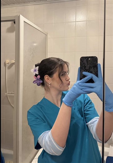 Checkt mal insta ab😉: nursediane_ #nurse #nursingstudent #pflege #pflegeazubi