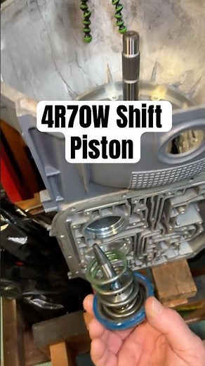 Ford 4R70W Transmission Overdrive Piston / Accumulator Installation & Operation #shorts