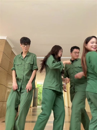 Tranh thủ tgian nghỉ giải lao😆[dc: ? ] | mỹ anh