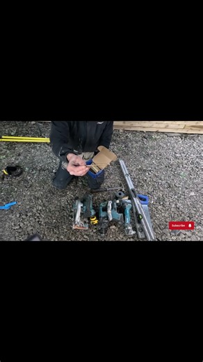 Tools required for building a timber batten fence | DIY