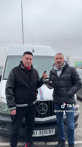 Заміна штатної магнітоли у Mercedes Sprinter 2015