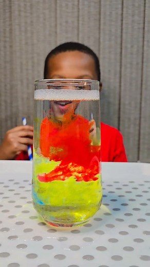 Science experiment: Colour swirl dance #science #kidsactivities #fun #learning | MaliaandKeelan