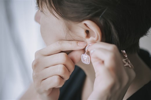 The Old-School Trick For Wearing Heavy Earrings Without Stretching Your Earlobes