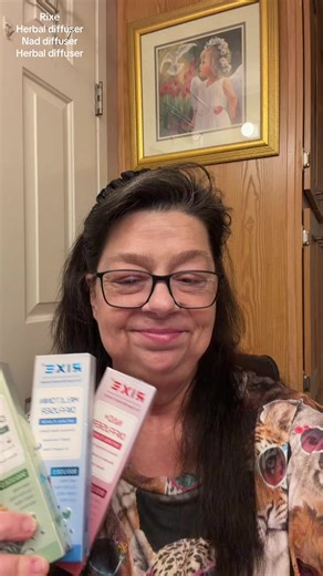 The HERVOW Herbal Diffusion Pen uses natural thyme and mint extracts to refresh your breath and support respiratory wellness. Portable enough to fit in your bag, it delivers therapeutic herbal benefits anytime, anywhere, no chemicals, no fumes, just pure nature's fresh scent that promotes relaxation. #ijustdontknowwhattosay #hummmwhat #oksmilebehappy