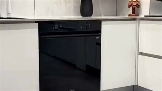 美的洗碗机，高效清洁静音设计，多种洗涤模式，省时省力更安心