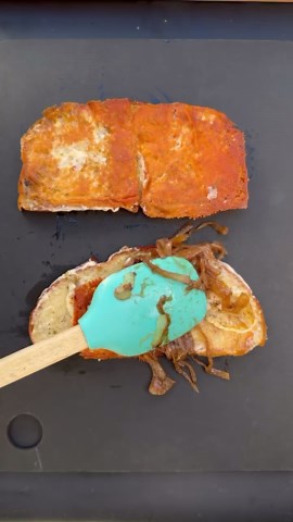 Miguel Raya| Food, bbq, recipes on Instagram: "Grilled ribeye steak sandwich with my Meater Gen 2. @meatermade . Grilled loaded ribeye steak sandwich with chimichurri, was cooked to perfection with my Meater, Meater Gen 2 can now withstand higher heats, so now you can sear with it. . Check out this amazing deal, when you Buy MEATER Plus or a MEATER Block, Get FREE Black Pepper Mitts. Check out the link in my bio or visit Meater.com"