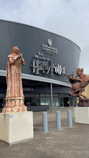 Got to visit the Warner Brother Studios for the making of Harry Potter tour. Highly recommend a visit some amazing movie magic #yourawizardharry #magic #wizard #harrypotterstudiotour #hogwarts #harrypotter #specialeffects #wbtourlondon