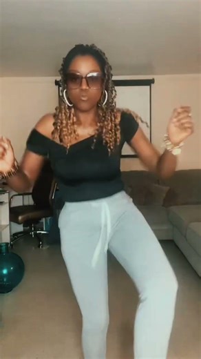 Let’s Dance…😜 #dance #raggae #challenge #moves