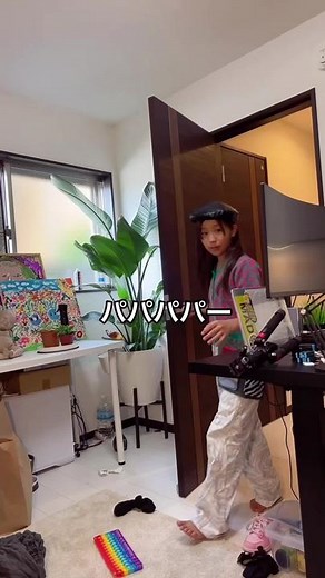 コーナンにパパが見に行きたいと言っていた観葉植物を一緒に見に行こうとと言ってくれて、その途中でスターバックスにいってキャラメルフラペチーノを買いに行きたいといってえらそーうにいうくせに1人で買いに行けず、結局パパがついて行ってコーナンについたけど観葉植物をみてその後ペットショップで夢を語る娘。#家族になろうよ #コーナン