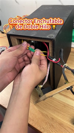 These are hands down the easiest wire connectors I've ever used! 1 stuck with another style for years, and it was such a faff to use--plus it was really bulky. This one's the absolute go-to for wiring jobs, just grab it without a second thought #fyp #tools #handmade #connection#newyearnewme