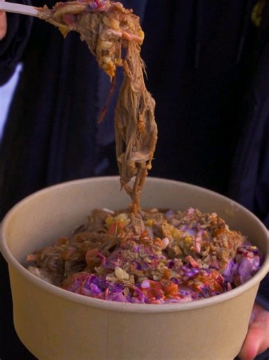 🐷🔥 THE BIG PHAT PIG IN ACTION 🔥🐷 Loaded. Steaming. Absolutely PHAT. We’re serving up the goods Tuesdays, Thursdays & Fridays ⏰ 10AM – 3:30PM Swing by, grab a beast of a tattie and don’t forget to smash that follow for more phatness 👊🥔 #phattatties #spud #midlands #fyp #coalville @ryanflamsontrophycoalvil @Deano reviews 🍔🥩🍗🌭🍕🥓🍳 @Travelling Dad @spudman