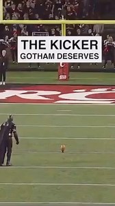 Someone needs to bring #batman in as their kicker. 🤷🏻‍♂️ Follow @cfbalerts for all things #collegefootball | CFBAlerts