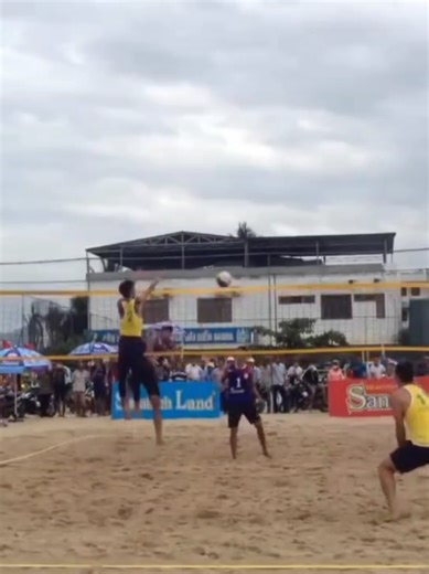 Cặp Bài Trùng Bóng Chuyền Bãi Biển