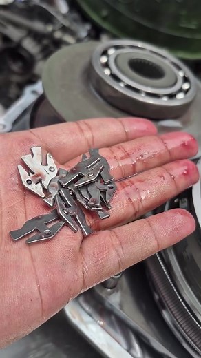 🚗 TOYOTA COROLLA 2020 – CVT TRANSMISSION OVERHAUL 🚗 🔧 Customer Complaint: Car not moving ✅ Action Taken: Complete CVT Transmission Overhaul 😄 Result: Customer super happy with smooth performance! 📍 GTS Auto Repair, Mussafah M-11, Abu Dhabi 📞 Contact: 971 58 530 3444 #Toyota #Corolla #TransmissionOverhaul #CVTRepair #AbuDhabi