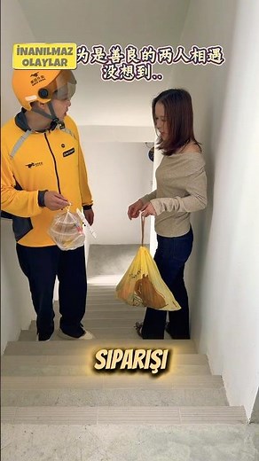 The clever woman tricked the delivery man 🤣📦