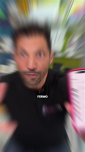Libera davvero lo spazio dal tuo telefono 📲 🎥 @diecixcentoagency #connectlab #telefono #negoziotelefonia