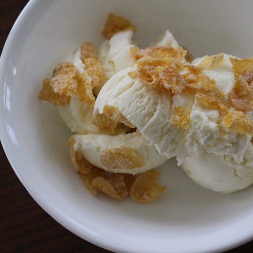 DIY Cereal Milk Ice Cream FULL RECIPE: http://bit.ly/2bqNLru | Spoon Recipes