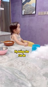 44K views · 813 reactions | Chèn ôi, Mẹ hổng cho Em ăn... . Mặc dù...