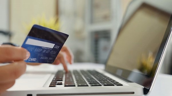 'Card declined' message could be scam attempt. Here's how to protect yourself while shopping online
