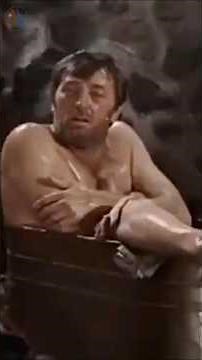John Wayne Let her come through this way. I'll close my eyes. El Dorado, 1966