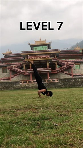 👉 Hamstring Push-Up: Level 7 Power Progression