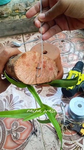 how to add wire to hang orchid media #Plantingorchids | Ratna Wati
