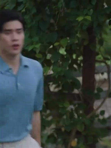 9.4K views · 803 reactions | Rezando para no quedar sin estabilidad emocional 凉♥️ #BLCulture #DesireTheSeries Créditos - qieqib - El Ranking de popularidad semanal está devuelta, ingresa en el enlace y vota por tus series BL favoritas de la semana: https://forms.gle/5opy6uhXBfE1VeYv6 | Asian BL Awards | Facebook