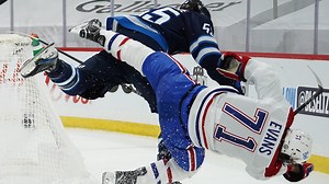 Graphic Warning: Habs' Evans taken off on stretcher after violent hit from Jets' Scheifele