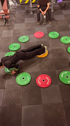 Manu Yadav on Instagram: "Clock challenge 💪🏻. #gym #gymlife #bodybuilding #motivation #instagram"