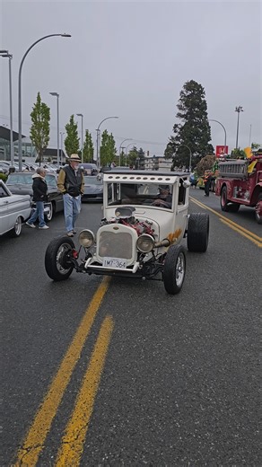 𝙇𝙞𝙜𝙝𝙩 '𝙀𝙢𝙐𝙥.𝙏𝙑 on Instagram: "27 Model T #lightemuptv #ford #modelt #classic"