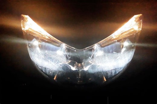 Headlamp LED Bawaan Yamaha NMAX Kurang Terang? Upgrade Pakai Ini Aja - Gridoto