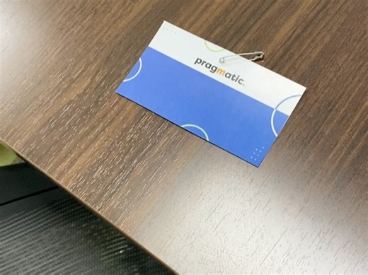 Pragmatic on Instagram: "🎬 El origen de Pragmatic El nombre de nuestra marca no salió de una lluvia de ideas… salió de una película 🎥 Una de nuestras películas favoritas en Pragmatic es Intouchables (Amigos Intocables). Hay una escena muy particular donde el cuidador descubre una palabra que le cambia la forma de ver las cosas: Pragmatic. Ahí fue cuando nosotros también la conocimos. Y algo hizo clic ✨ Pragmático no es frío. Pragmático es humano. Es resolver lo real, desde lo simple, lo autént