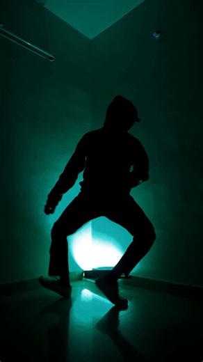 Jeeva Jo on Instagram: "Jumping to trend🕺🥷🏼🩵…"