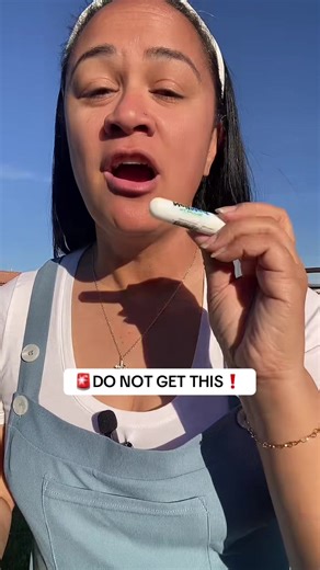 NeilMed SinuInhaler, a personal inhaler designed to fit into daily breathing and wellness routines. This inhaler uses aromatic ingredients in a simple, non-spray format, making it an easy option for people who prefer routine-based inhalation practices. Perfect for anyone looking to add a small, portable breathing tool to their everyday lineup. Explore a NeilMed inhaler, daily breathing routine accessory, and wellness essential. Ideal for workdays, travel, or anytime you want a consistent, easy-t