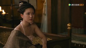 463K views · 8.7K reactions | 傻白甜公主主动脱衣服露出娇躯！夫君差点就忍不住了 | 传闻中的陈芊芊 | The Romance of Tiger and Rose The Princess revealed her delicate body. Her husband can't stand it anymore! #TheRomanceofTigerandRose #ZhaoLusi #DingYuxi #CDramaCamp #TencentVideo #WeTV #ChineseDrama #传闻中的陈芊芊 #赵露思 #丁禹兮 | C Drama Camp | Facebook