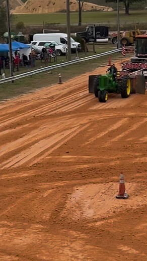 19K views · 328 reactions | Classic 2 cylinder John Deere pulling #tractorpulling FL Pullers | Farm Stock Tractor Pullers | Facebook