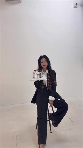 ဝိုင်းစိန်မ အသက်တနှစ်ကြီးပြီလေ🤭🎂@🍀Wine Lay🍀♓️ @❄️Wine Lay❄️