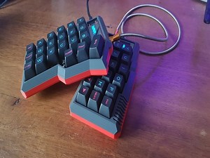 CRKBD / Corne Keyboard Case #3DThursday #3DPrinting